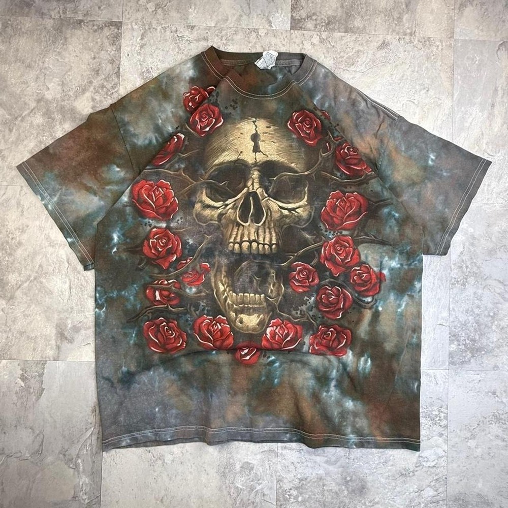 Y2K skull and rose graphic T shirt size xl